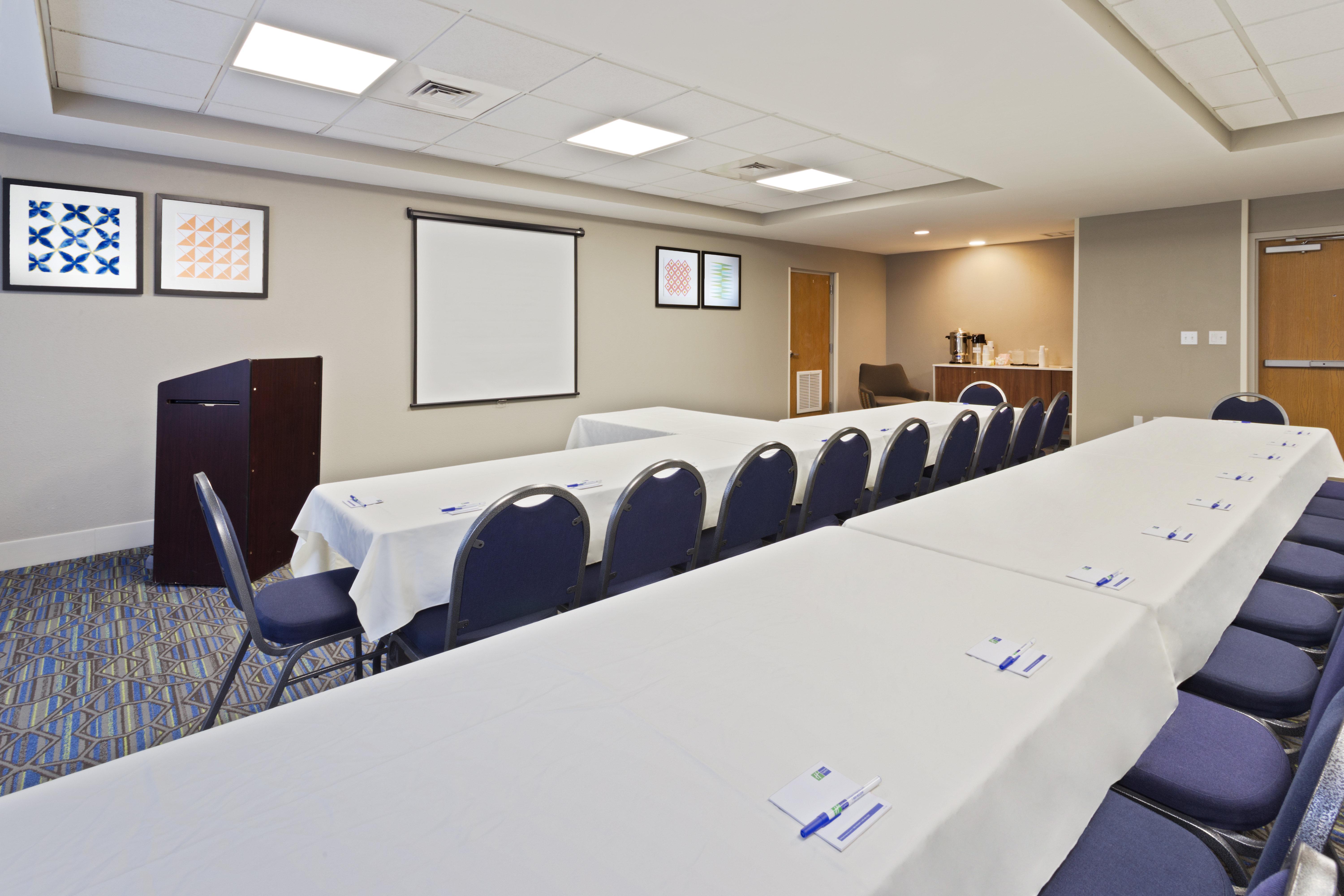 Holiday Inn Express & Suites Tavares By Ihg Exterior photo