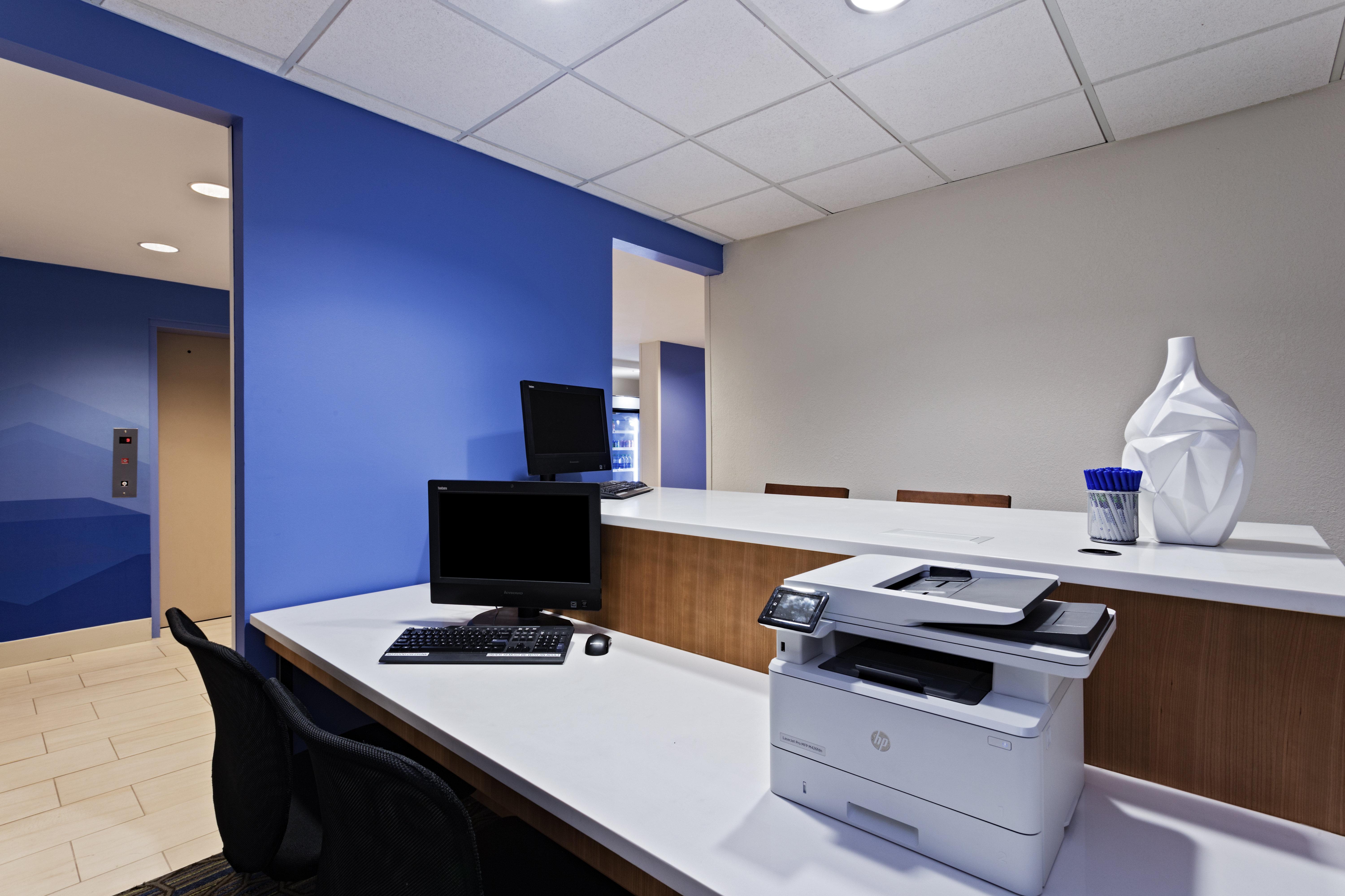 Holiday Inn Express & Suites Tavares By Ihg Exterior photo