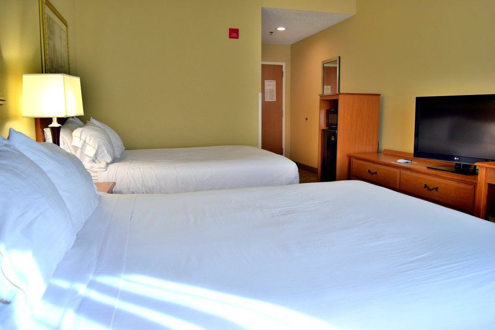Holiday Inn Express & Suites Tavares By Ihg Exterior photo