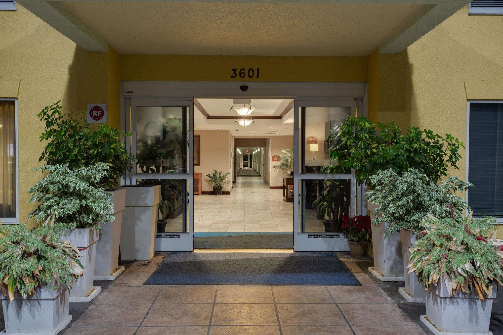 Holiday Inn Express & Suites Tavares By Ihg Exterior photo